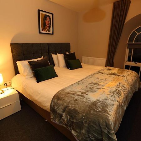 The Breathe Residence Rhyl Bagian luar foto